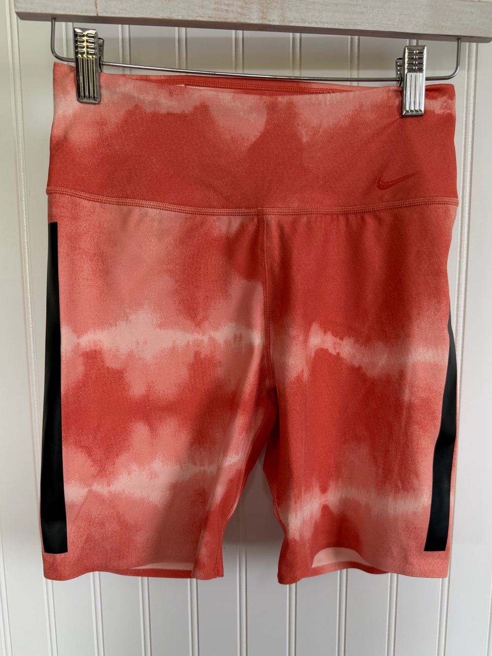 Nike Women's Coral Tie-Dye Performance Shorts Dri Fit S Athletic Sporty Training